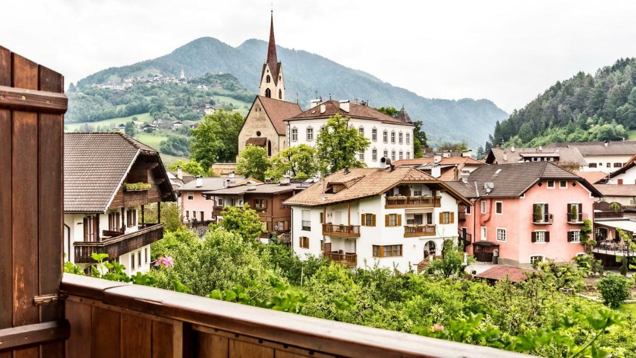 Garni Pramstrahler Hotell Chiusa Eksteriør bilde